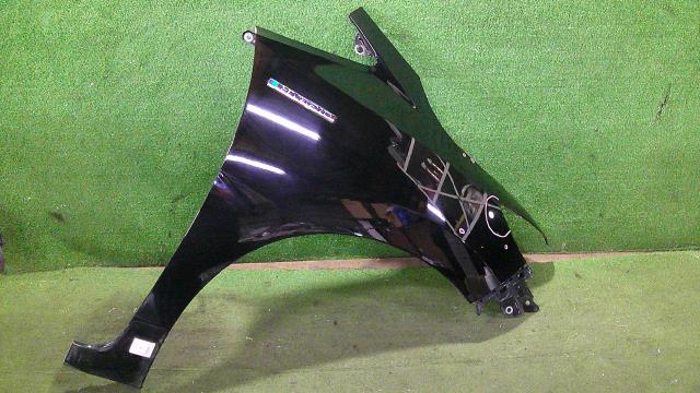 【中古】中古部品 フィット GP5 右フロントフェンダー 【3500080000-241011000410600】