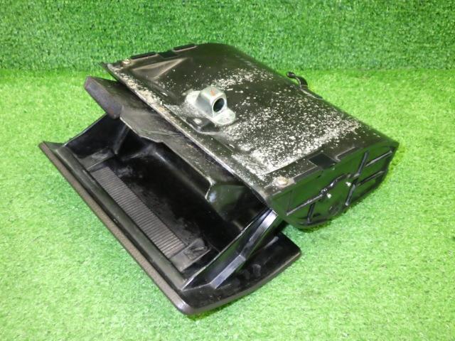 【中古】中古部品 クラウン JZS130G 灰皿 【3330250100-000000905870250】