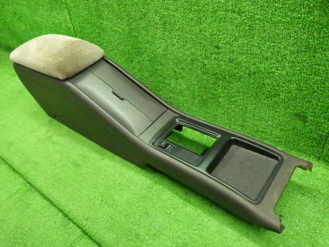 【中古】中古部品 クラウン JZS130G コンソールボックス 【3330250100-000000905877100】|e-cleマート