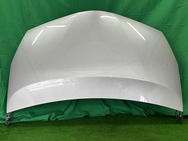 【中古】中古部品 プリウスα ZVW41W ﾎﾞﾝﾈｯﾄﾌｰﾄﾞ 【3330240100-002025574710500】