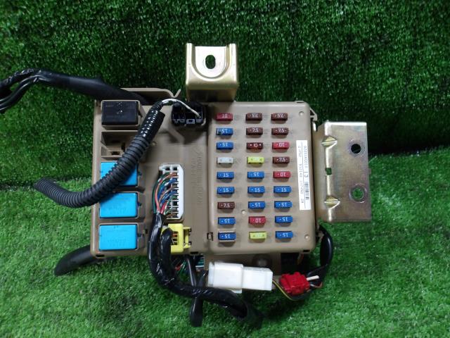 【中古】中古部品 Ｒ２ RC2 ﾋｭｰｽﾞﾎﾞｯｸｽ 【3330420100-250625000167800】