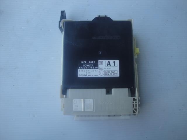 【中古】中古部品 レクサス HS ANF10 ﾋｭｰｽﾞﾎﾞｯｸｽ 【3100430000-250701000167800】