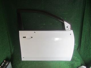 【中古】中古部品 ファミリア BVY12 右ﾌﾛﾝﾄﾄﾞｱ 【3310030100-250701000113100】