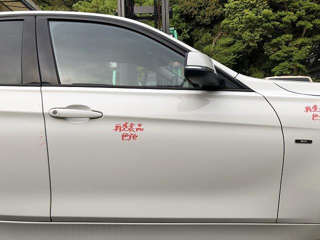 【中古】中古部品 BMW 3シリーズ 3B20 右ﾌﾛﾝﾄﾄﾞｱ 【3310070100-0000Y0769413100】