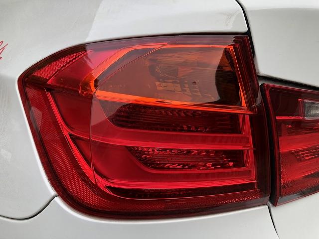 【中古】中古部品 BMW 3シリーズ 3B20 左ﾃｰﾙﾗﾝﾌﾟ 【3310070100-0000Y0769415600】