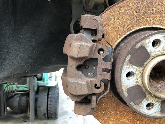 【中古】中古部品 BMW 3シリーズ 3B20 右ﾌﾛﾝﾄｷｬﾘﾊﾟｰ 【3310070100-0000Y0769444330】 15,400円