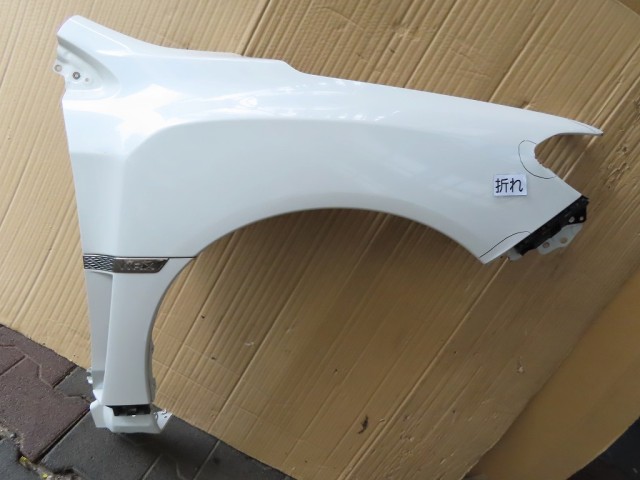 【中古】中古部品 ＷＲＸ VAG 右ﾌﾛﾝﾄﾌｪﾝﾀﾞｰ 【3380050000-000037253810600】
