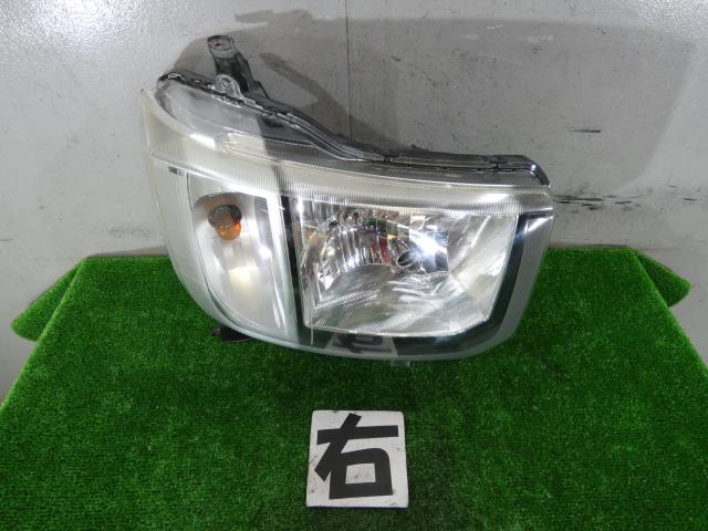 ダイハツ ウエイク　LA700S　左ヘッドランプ LA700S ウェイク 左ヘッドライト LED 1378 B29