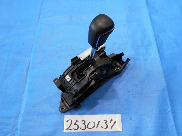 【中古】中古部品 カムリ AXVH70 ｼﾌﾄﾚﾊﾞｰ 【3310040100-000253013737850】