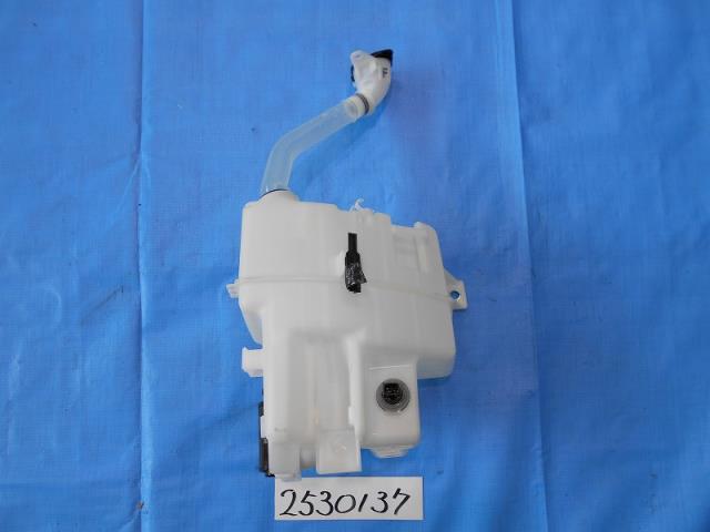 【中古】中古部品 カムリ AXVH70 ｳｫｯｼｬｰﾀﾝｸ 【3310040100-000253013767300】