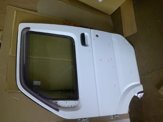 【中古】中古部品 キャリィ DA63T 左ﾌﾛﾝﾄﾄﾞｱ 【3310410000-000243041213200】