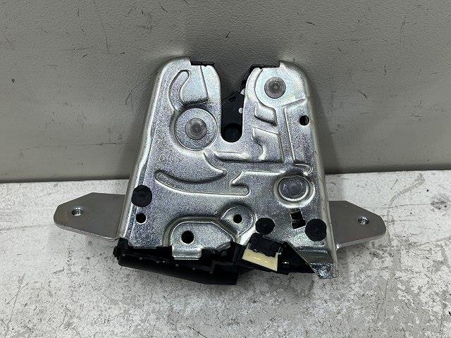 【中古】中古部品 ベンツ Aクラス 177012 ﾄﾗﾝｸ･ﾊﾞｯｸﾄﾞｱﾛｯｸｿﾚﾉｲﾄﾞ 【3310070100-000090755864590】