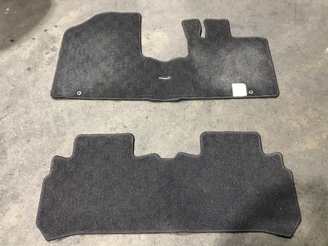 【中古】中古部品 ワゴンＲ MH44S ﾌﾛｱﾏｯﾄ 【3330530100-000005410077450】