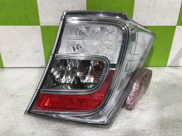 【中古】中古部品 フリード GP3 右ﾃｰﾙﾗﾝﾌﾟ 【3330530100-000005411115500】