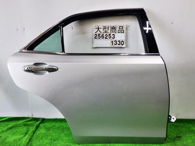 【中古】中古部品 クラウン AWS211 右リアドア 【3330890100-000025625313300】|e-cleマート
