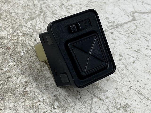 【中古】中古部品 ジープ チェロキー 7MX ﾄﾞｱﾐﾗｰｽｲｯﾁ 【3310070100-0000Y0769861850】