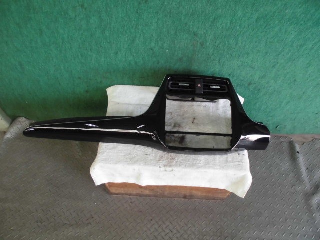 【中古】中古部品 プリウス ZVW51 ｸﾗｽﾀｰﾊﾟﾈﾙ 【3310420000-000002362470220】