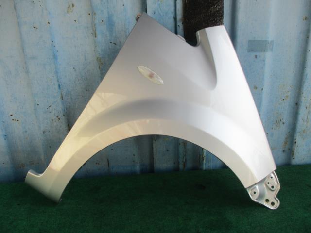 【中古】中古部品 ムーヴ L175S 右ﾌﾛﾝﾄﾌｪﾝﾀﾞｰ 【3540020100-000007070410600】