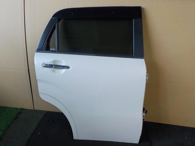 【中古】中古部品 キャスト LA250S 右ﾘｱﾄﾞｱ 【3260200000-250702000413300】