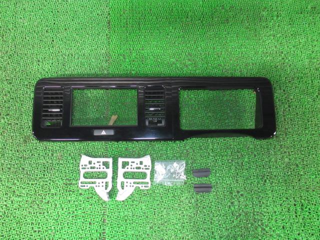【中古】中古部品 ＭＲワゴン MF33S ｸﾗｽﾀｰﾊﾟﾈﾙ 【3330540100-250519000370220】