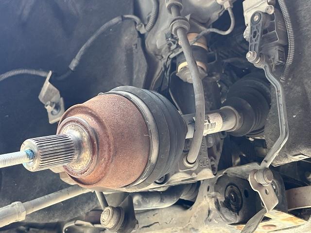 【中古】中古部品 ボルボ 40シリーズ MB420XC 右フロントドライブシャフト 【3310070100-0000Y0765842100】