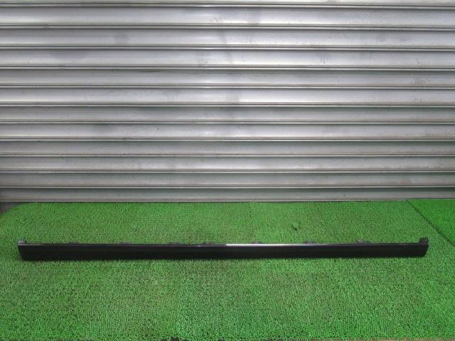 【中古】中古部品 ワゴンＲ MH23S 右ｻｲﾄﾞｽﾃｯﾌﾟ 【3330540100-250528000313700】