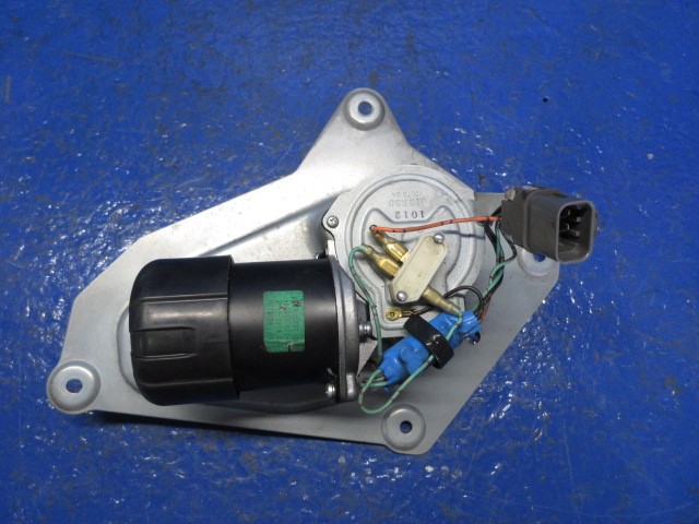 【中古】中古部品 いすゞ大型車 CYJ77A ﾌﾛﾝﾄﾜｲﾊﾟｰﾓｰﾀｰ 【3310270100-000014878761600】