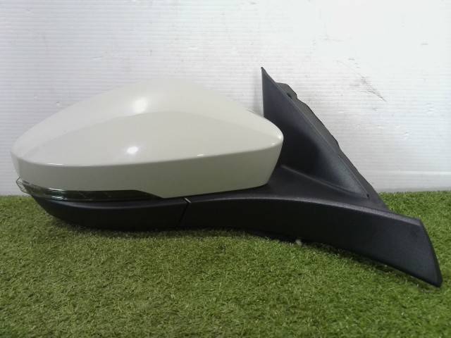 【中古】中古部品 VW T-ロック A1DFF 右ｻｲﾄﾞﾐﾗｰ 【3310090100-202507023713500】