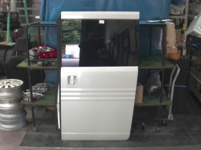 【中古】中古部品 Ｎ－ＶＡＮ JJ2 左ﾘｱﾄﾞｱ 【3310160100-000004457813400】