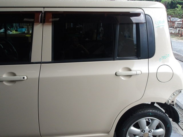 【中古】中古部品 ラパン HE22S 左ﾘｱﾄﾞｱ 【3310420000-000010602313400】