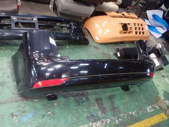 【中古】中古部品 VW ゴルフトゥーラン 1TCAV ﾘｱﾊﾞﾝﾊﾟｰ 【3331010800-000023376315100】