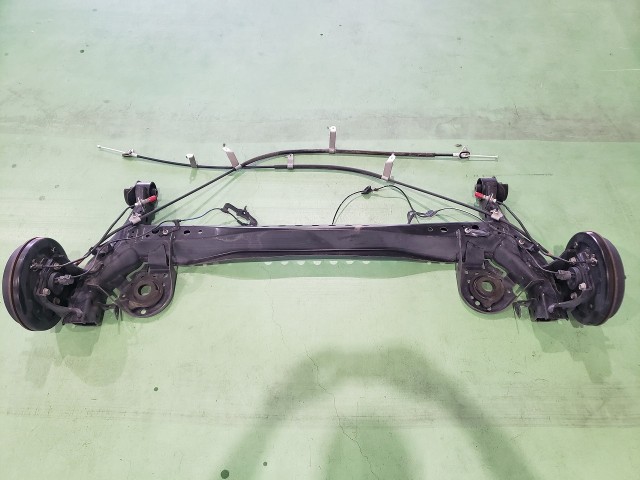 【中古】中古部品 ヤリス KSP210 ﾘｱｱｸｽﾙﾋﾞｰﾑ 【3310590000-202504067753500】