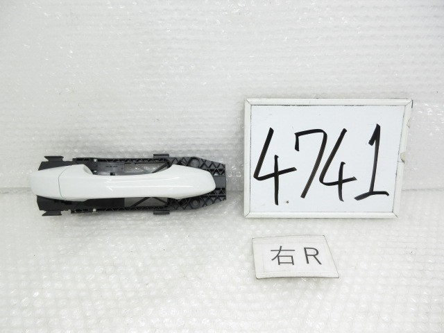 【中古】中古部品 VW T-ロック A1DFF ｱｳﾀｰﾊﾝﾄﾞﾙ 【3500170000-250718501917250】 8,950円