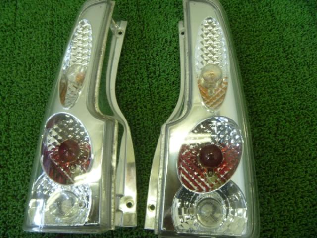 【中古】中古部品 ライフ JB1 右ﾃｰﾙﾗﾝﾌﾟ 【3310250100-000927129515500】