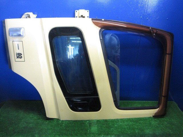 【中古】中古部品 ふそうトラクター FP54VER 左ﾌﾛﾝﾄﾄﾞｱ 【3310270100-000014904513200】