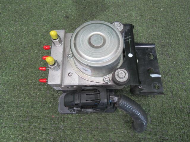 【中古】中古部品 セレナ C26 ABSｱｸﾁｭｴｰﾀｰ 【3330200100-242417000042500】