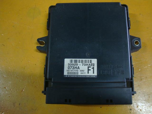 【中古】中古部品 ＭＲワゴン MF21S ｴﾝｼﾞﾝｺﾝﾋﾟｭｰﾀｰ 【3340220100-001436059263100】