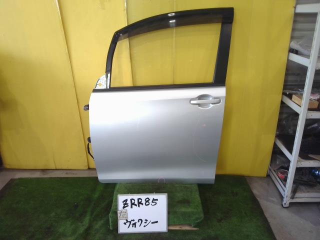 【中古】中古部品 ヴォクシー ZRR85G 左ﾌﾛﾝﾄﾄﾞｱ 【3331010600-250715000813200】