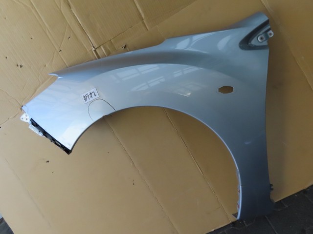 【中古】中古部品 インプレッサ GJ2 左ﾌﾛﾝﾄﾌｪﾝﾀﾞｰ 【3380050000-000037328110700】
