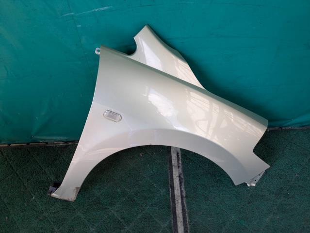 【中古】中古部品 ティーダ ラティオ SC11 右ﾌﾛﾝﾄﾌｪﾝﾀﾞｰ 【3310080100-250303000210600】