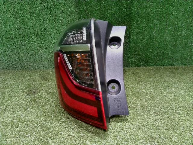 【中古】中古部品 シャトル GP7 左ﾃｰﾙﾗﾝﾌﾟ 【3260300000-250723000115600】