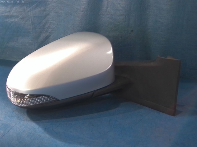 【中古】中古部品 ヴィッツ NSP130 右ｻｲﾄﾞﾐﾗｰ 【3310160100-000004460113500】