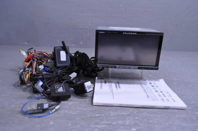 【中古】中古部品 プジョー 508 W2W5F02 ｶｰﾅﾋﾞｹﾞｰｼｮﾝ 【3310580000-250726000261310】