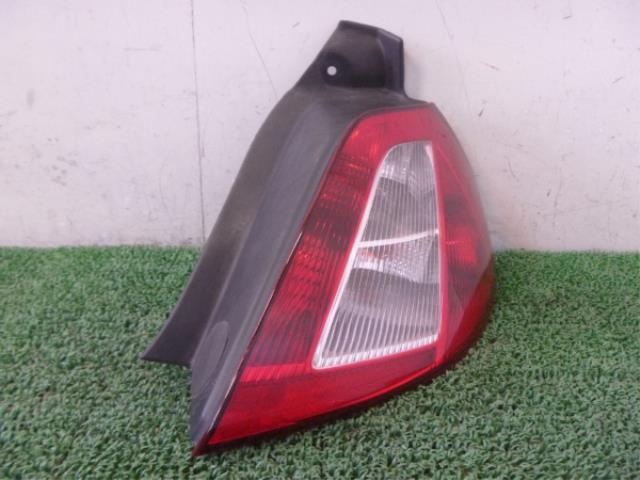 【中古】中古部品 ルノー メガーヌ MF4 右ﾃｰﾙﾗﾝﾌﾟ 【3310250100-001059769615500】