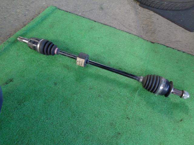 【中古】中古部品 ワゴンＲ MH34S 右ﾌﾛﾝﾄﾄﾞﾗｲﾌﾞｼｬﾌﾄ 【3340030100-336782000042101】