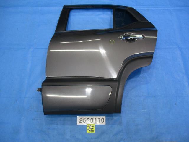 【中古】中古部品 クロスビー MN71S 左ﾘｱﾄﾞｱ 【3310040100-000253017013400】