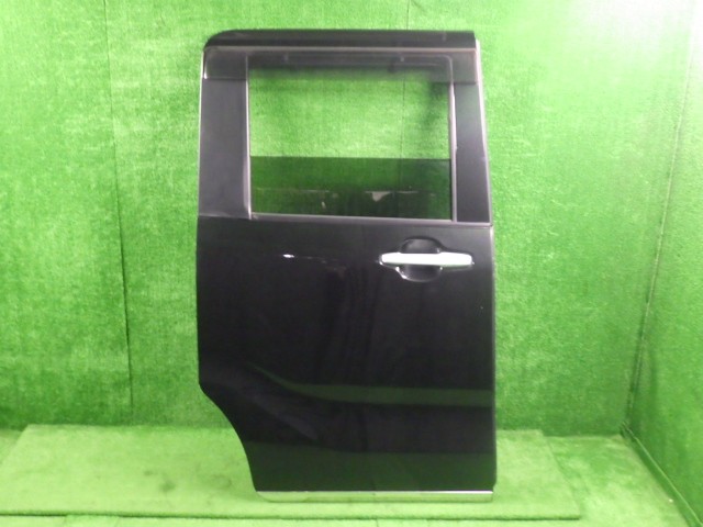 【中古】中古部品 タント LA660S 右ﾘｱﾄﾞｱ 【3330250100-000000908313300】