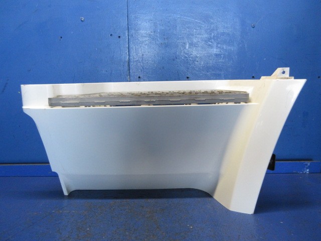 【中古】中古部品 ふそう大型車 FY64VY 左ｻｲﾄﾞｽﾃｯﾌﾟ 【3310270100-000014879613800】 9,768円