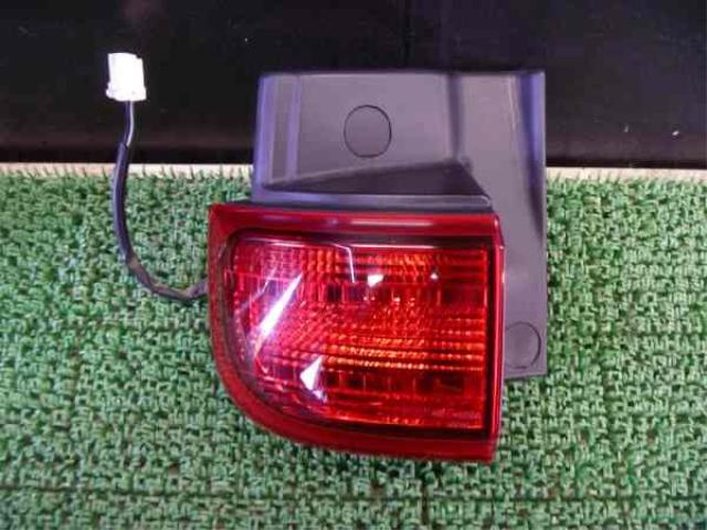 【中古】中古部品 エルグランド E51 左ﾃｰﾙﾗﾝﾌﾟ 【3310250100-000890156215600】