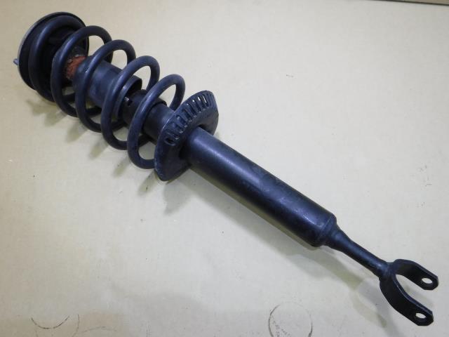 【中古】中古部品 アウディ A4 8DADR 右ﾌﾛﾝﾄｽﾄﾗｯﾄ 【3310250100-001500257150110】
